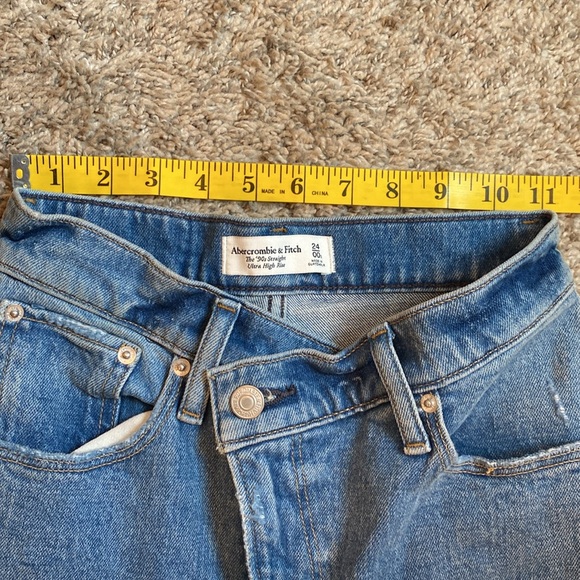 Abercrombie & Fitch The 90’s Straight Ultra High Rise Jeans 24 - Picture 7 of 14